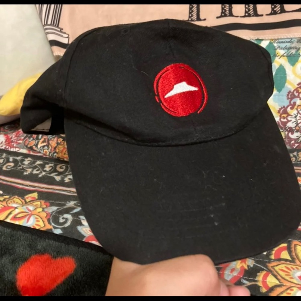 Pizza Hut Hat